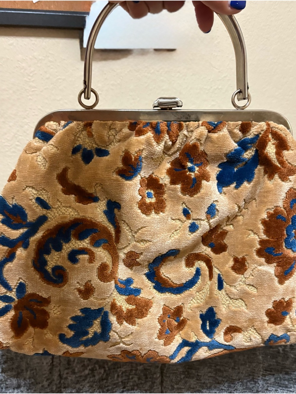 Vintage 1960 Julius Resnick chenille carpet bag